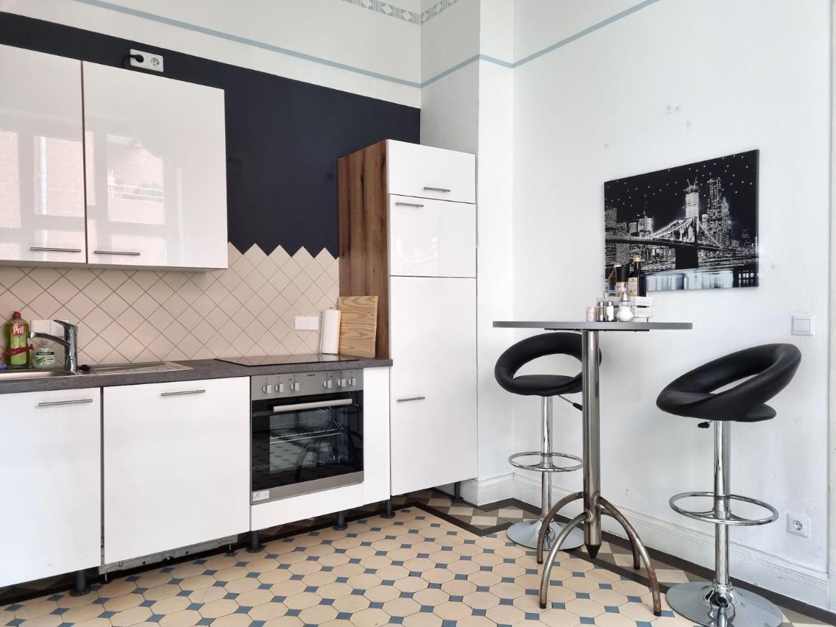 Charysma - Jugendstil Trifft Moderne, Schlafzimmer Mit Smart-Tv, Tischfussball, Darts, Parkplatz Hamelín Exterior foto