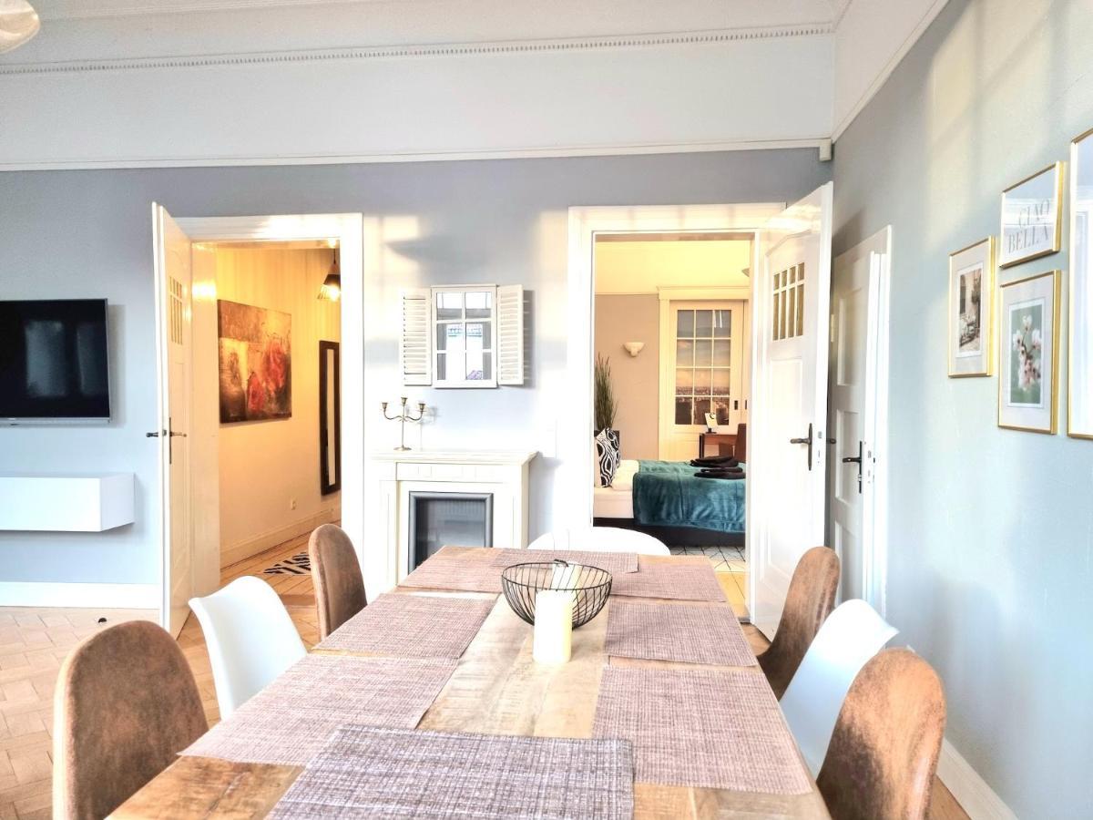 Charysma - Jugendstil Trifft Moderne, Schlafzimmer Mit Smart-Tv, Tischfussball, Darts, Parkplatz Hamelín Exterior foto