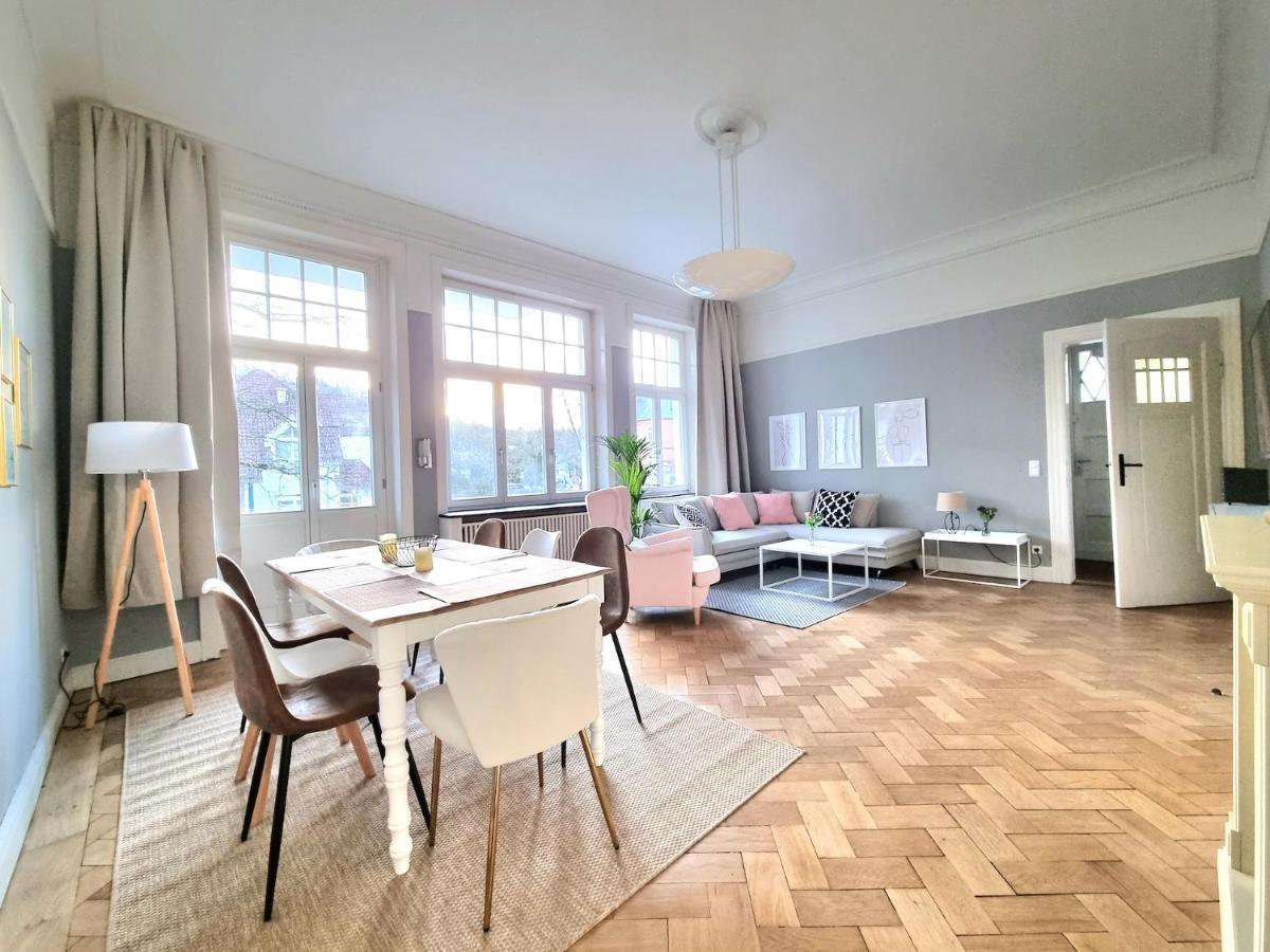 Charysma - Jugendstil Trifft Moderne, Schlafzimmer Mit Smart-Tv, Tischfussball, Darts, Parkplatz Hamelín Exterior foto