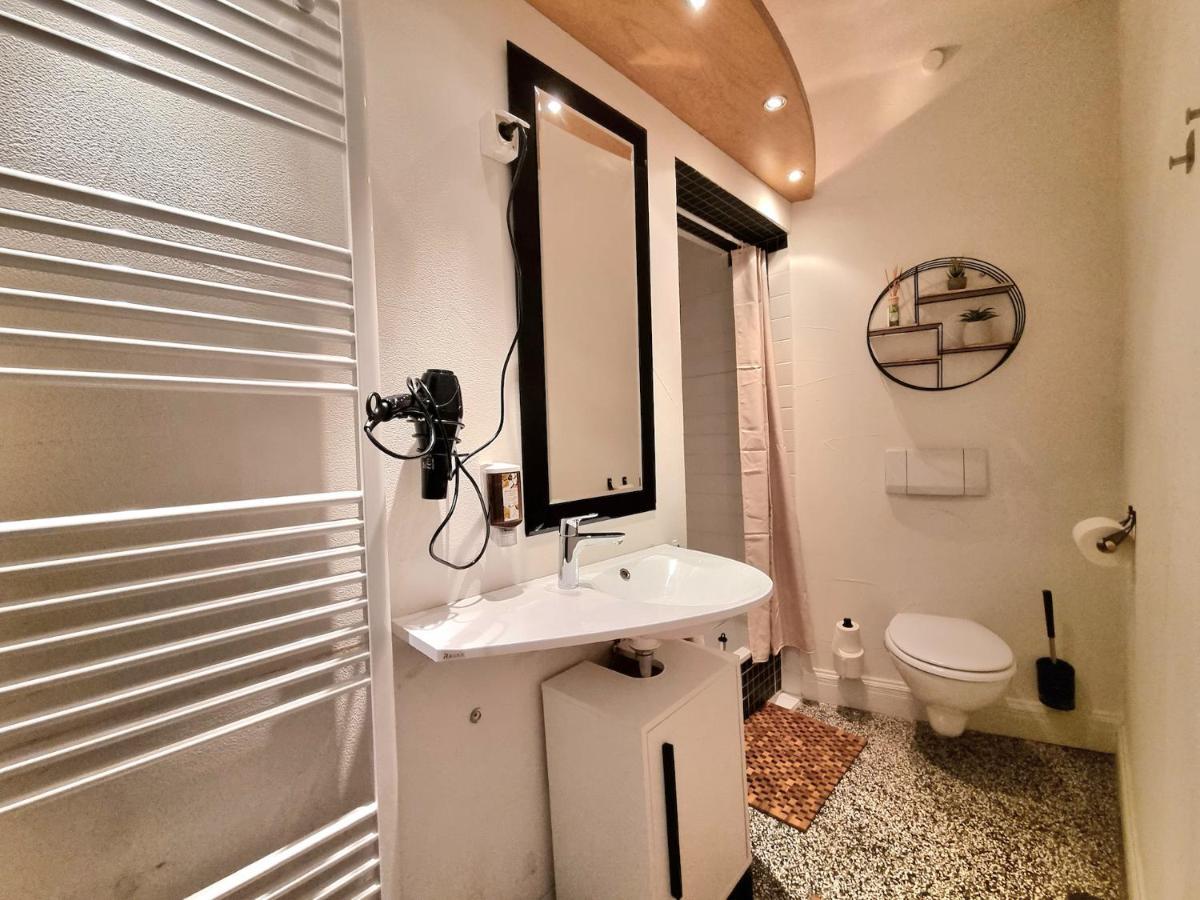 Charysma - Jugendstil Trifft Moderne, Schlafzimmer Mit Smart-Tv, Tischfussball, Darts, Parkplatz Hamelín Exterior foto