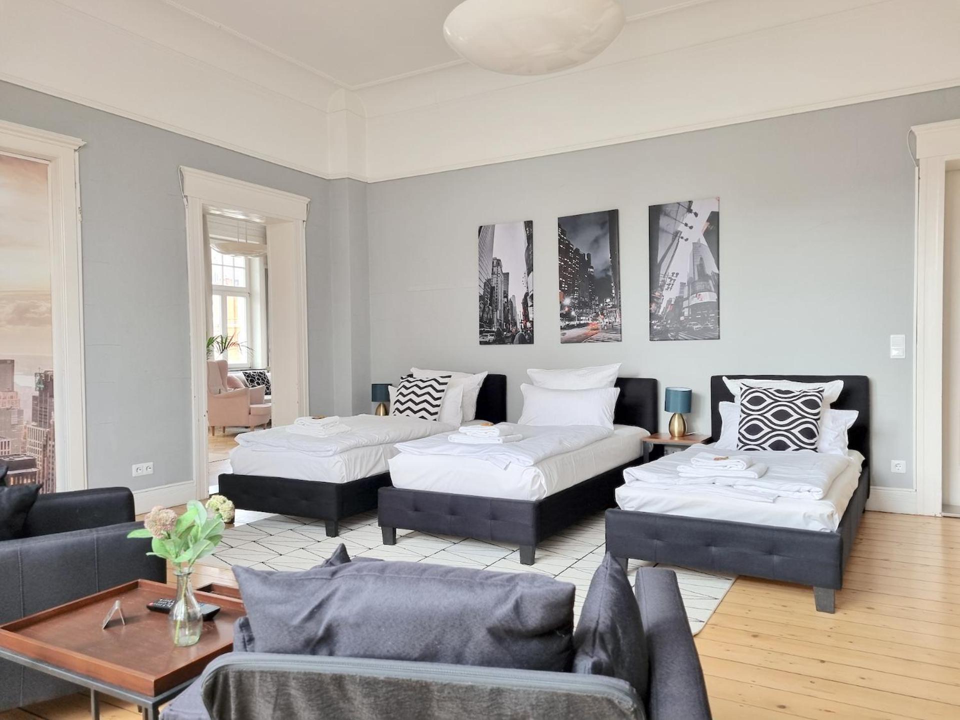 Charysma - Jugendstil Trifft Moderne, Schlafzimmer Mit Smart-Tv, Tischfussball, Darts, Parkplatz Hamelín Exterior foto