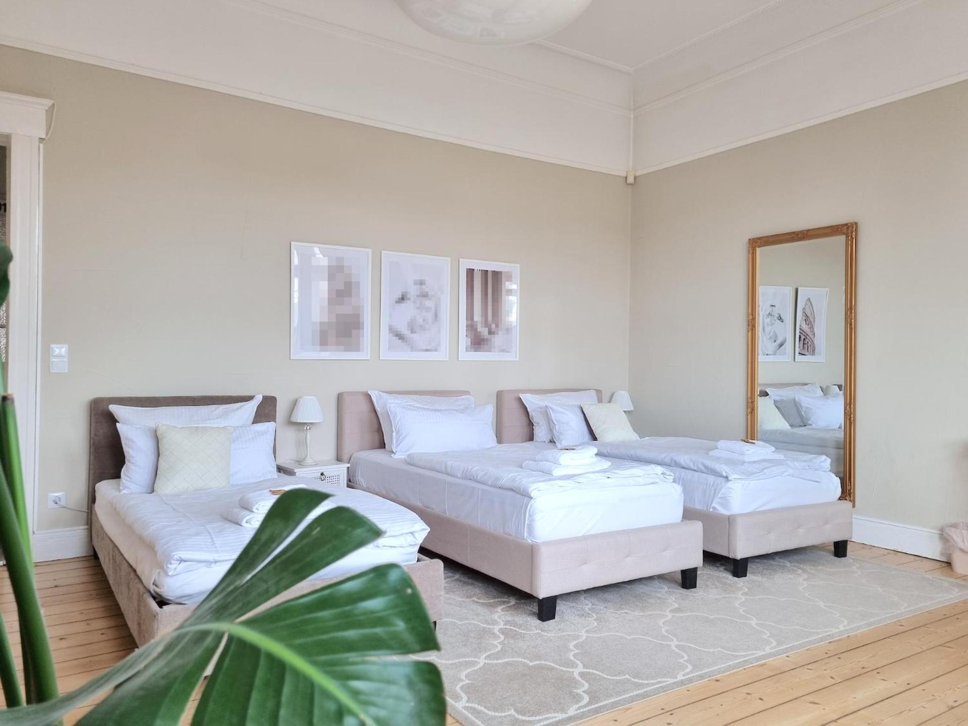 Charysma - Jugendstil Trifft Moderne, Schlafzimmer Mit Smart-Tv, Tischfussball, Darts, Parkplatz Hamelín Exterior foto