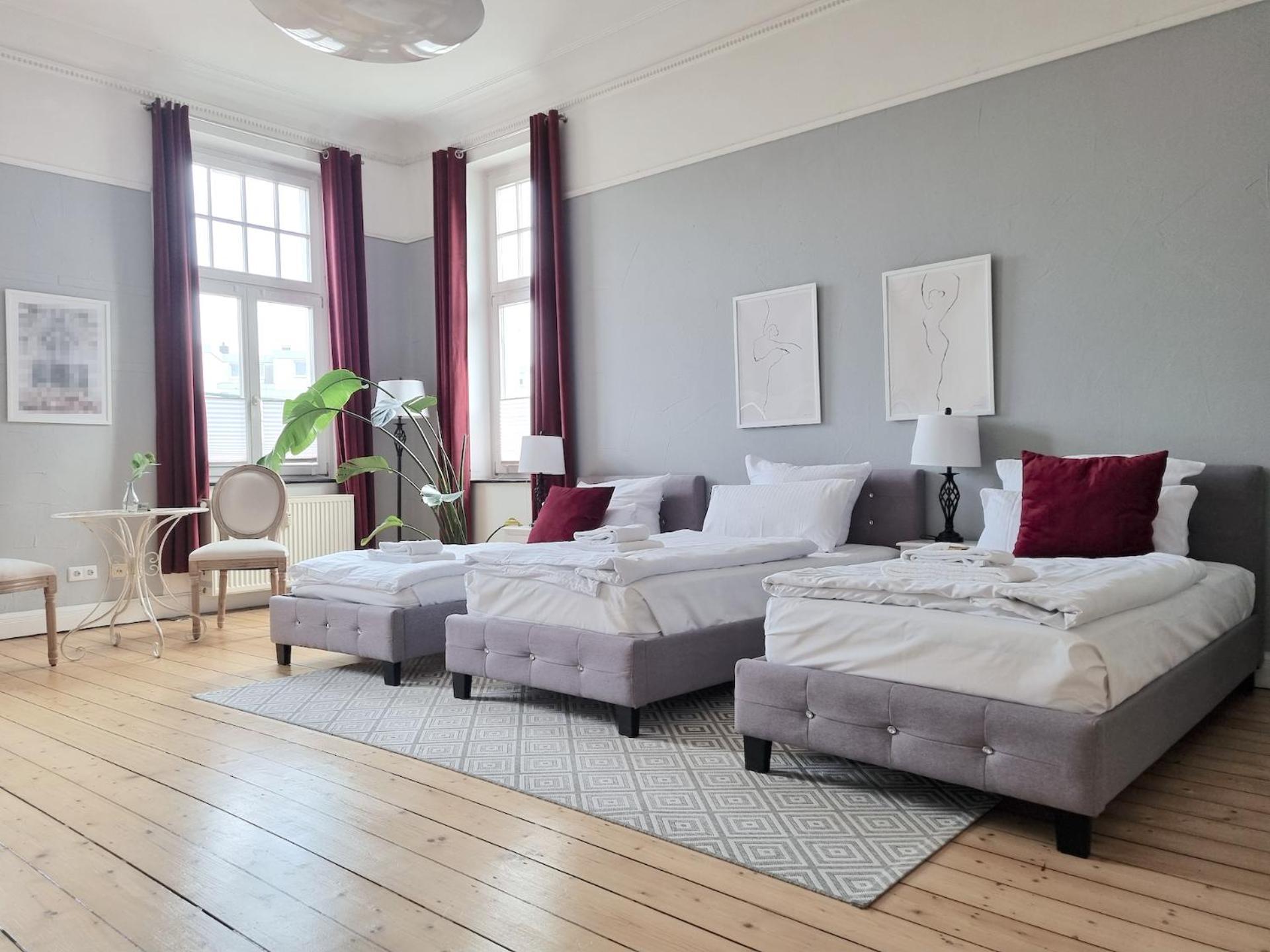 Charysma - Jugendstil Trifft Moderne, Schlafzimmer Mit Smart-Tv, Tischfussball, Darts, Parkplatz Hamelín Exterior foto